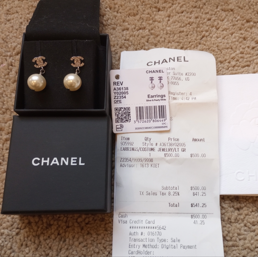 Chanel Crystal Pearl CC drop earrings silver pearly white